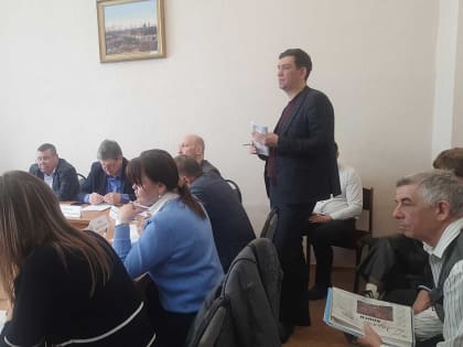 Василий Новиков: "Необходимо разработать подпрограмму ремонта дорог в частном секторе".