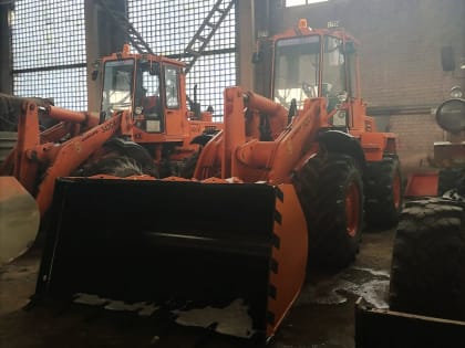 Автопарк «Спецавтобазы» пополнил фронтальный погрузчик