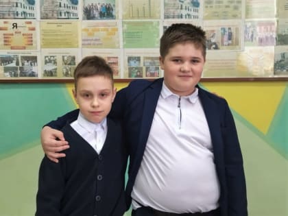 Ученик начальной школы вытащил своего товарища из-подо льда