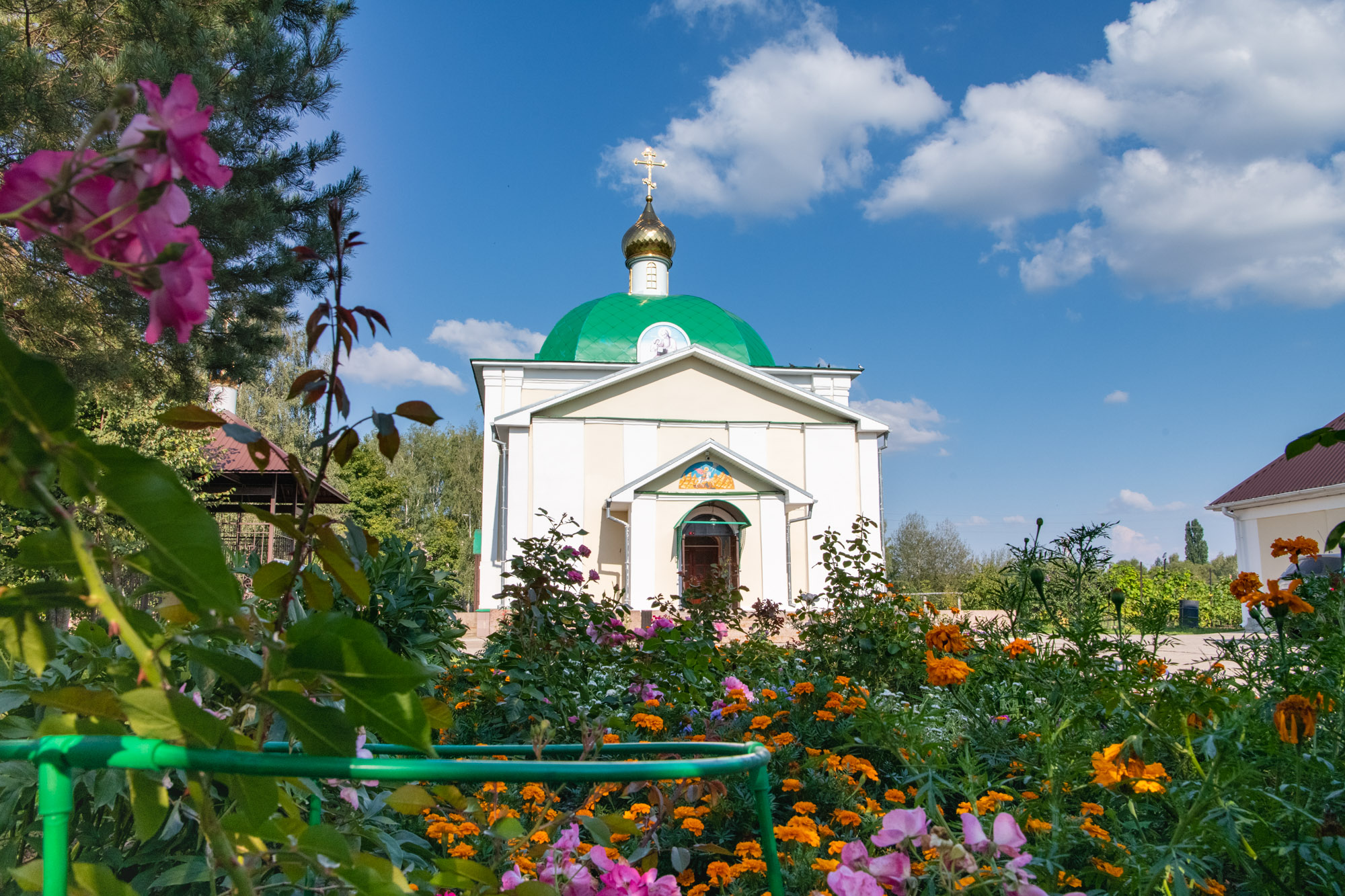 Село господи. Лаврово Орловская область. Церковь в селе Кочубеевка Украина. Храм села Коноплянка. Церковь в селе Кицканы.