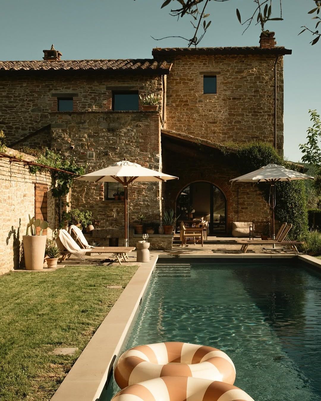 L’Arco: A Symphony of Stone and Stillness in Umbria