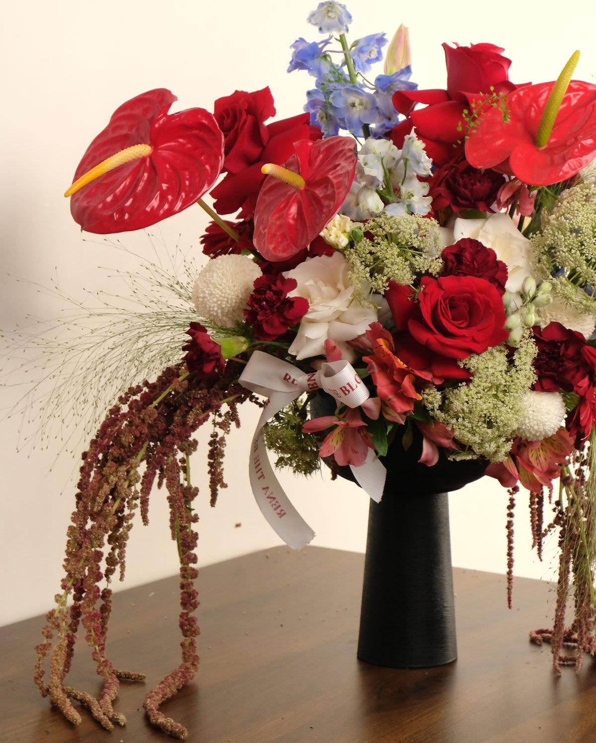Royal Passion - Thumbnail 2 - vase