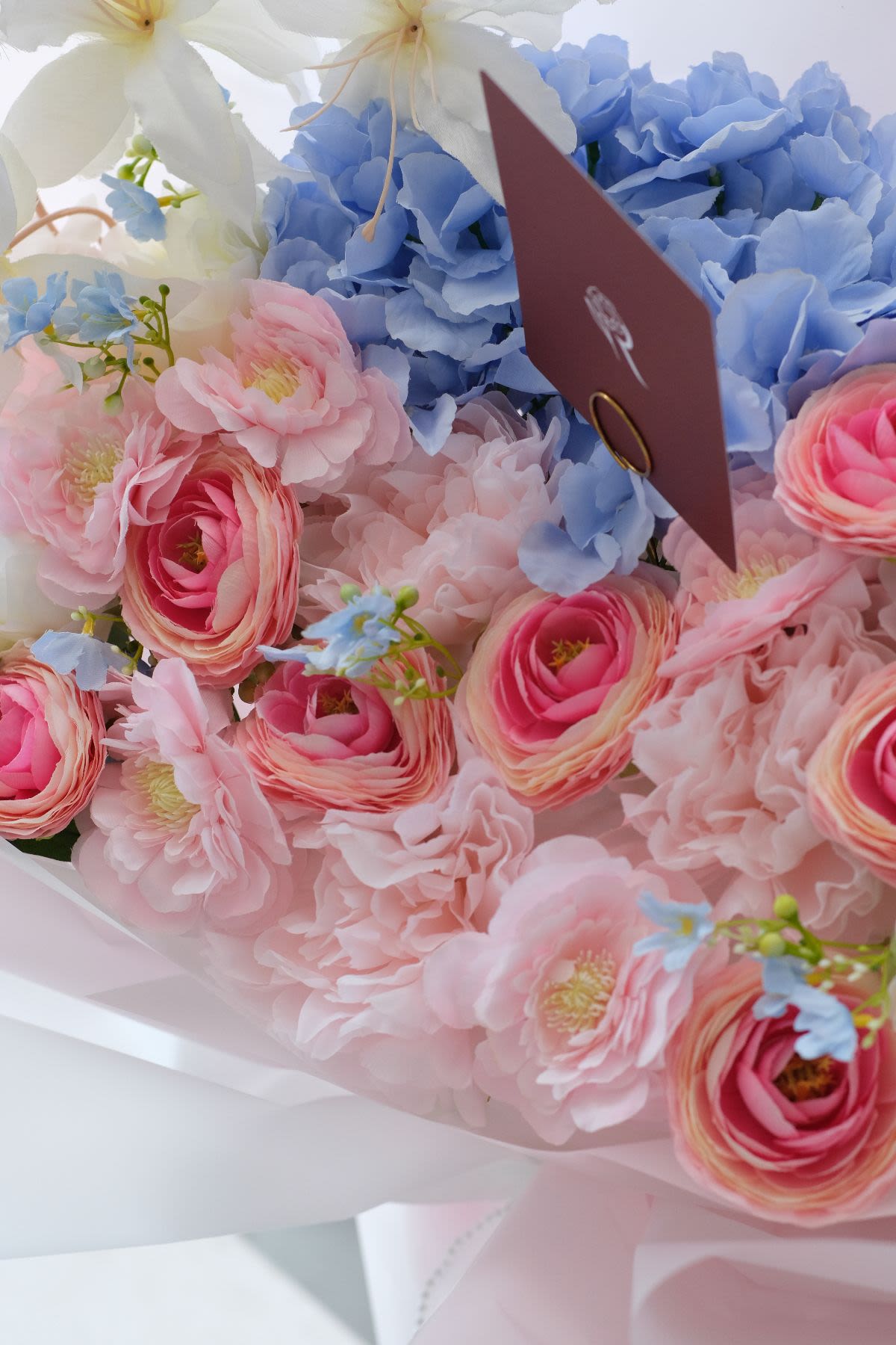 Amorette Bloom - Thumbnail 2 - artificial