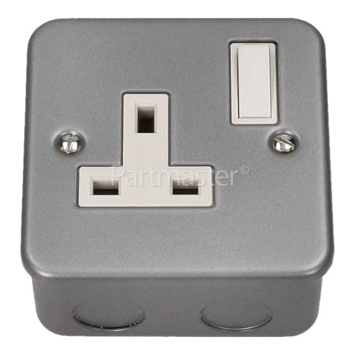 Walco Socket Wellco Metalclad Single Switched Socket | www.partmaster.co.uk