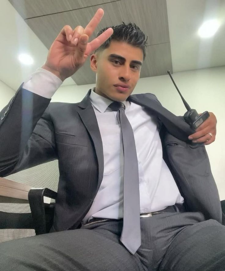 Lifted Spirits: My Gym Crush Story — Gallery image 10