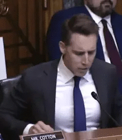 Chris Evans: Dari Captain America ke Ikon Internet yang Tak Pernah Kehilangan Pesona — Animated image 1