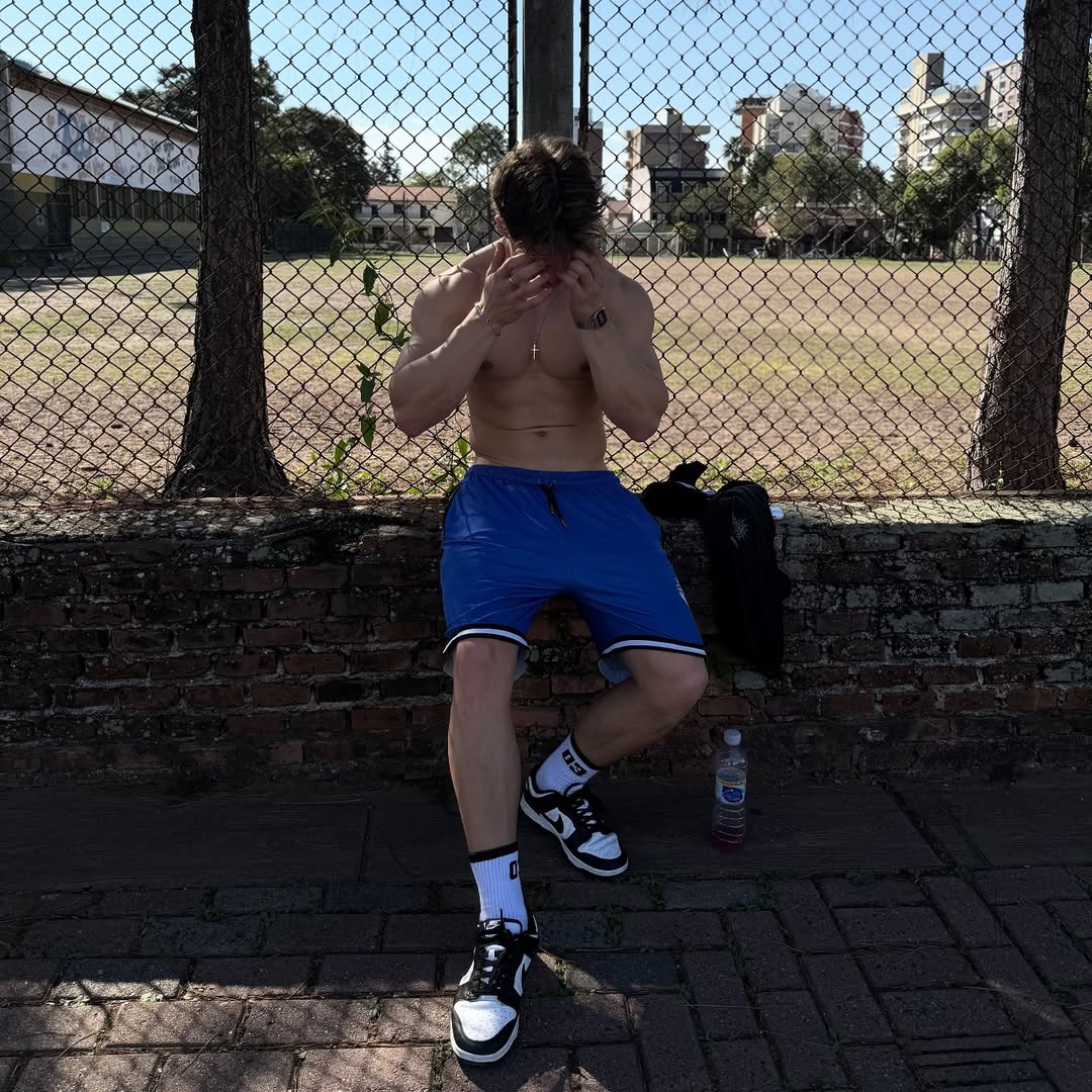 Potret Estetik Tommy Krymer