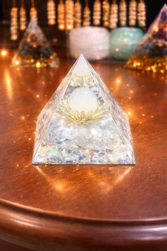 Clear Quartz Orgonite Pyramid – Purity, Healing & Energy Amplification