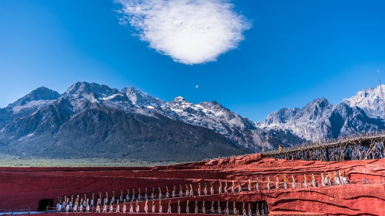 Uncover Yunnan's Treasures on a 2-Day Private Tour: Dali, Lijiang, Erhai Lake, Yulong Snow Mountain, Xizhou Ancient Town