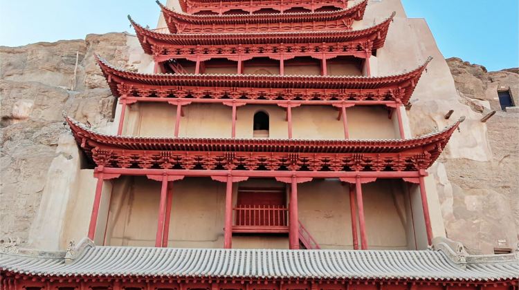 Embark on an Unforgettable 3-Day Private Tour of Dunhuang and the Silk Road's Treasures: Mingsha Mountain and Crescent Spring, Mogao Caves, and Yumen Pass Await