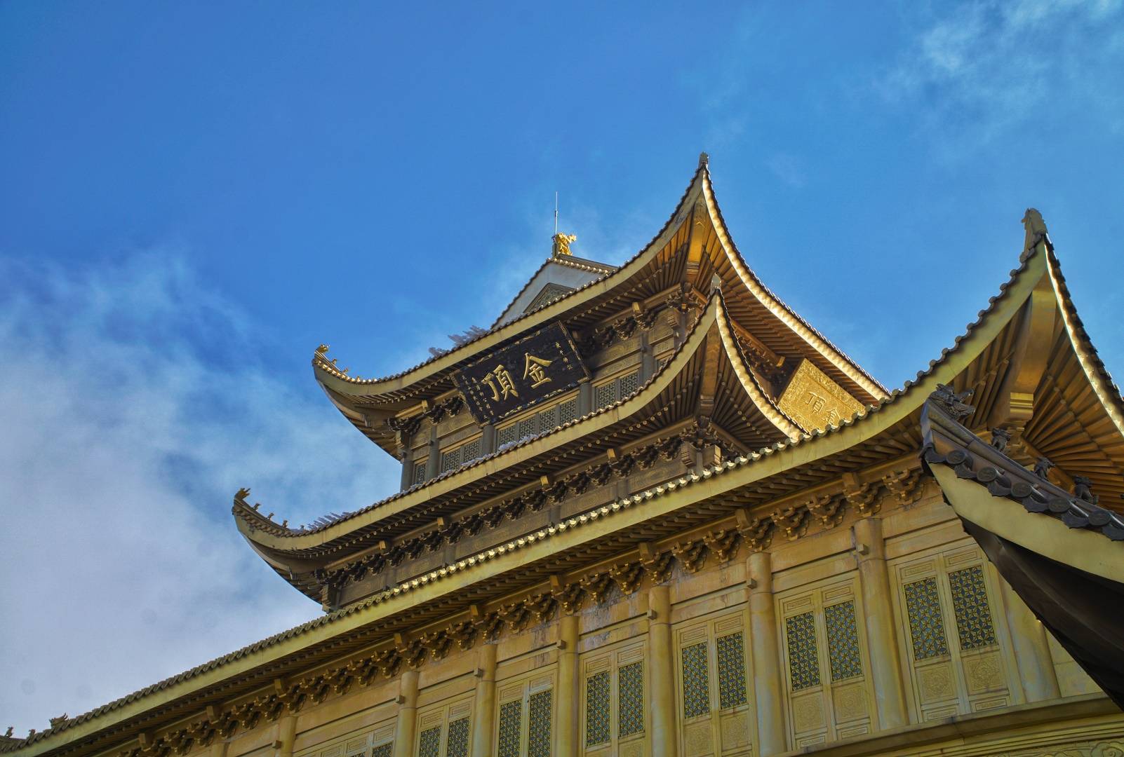 Embark on a 9-Day Exploration Through China's Wudang Mountains, Emei, and Zhangjiajie: Discover Taoist Temples, Visit Pandas & Explore Avatar Landscapes | Luxurious 5-Star Hotels Included | Special Date Offer Available