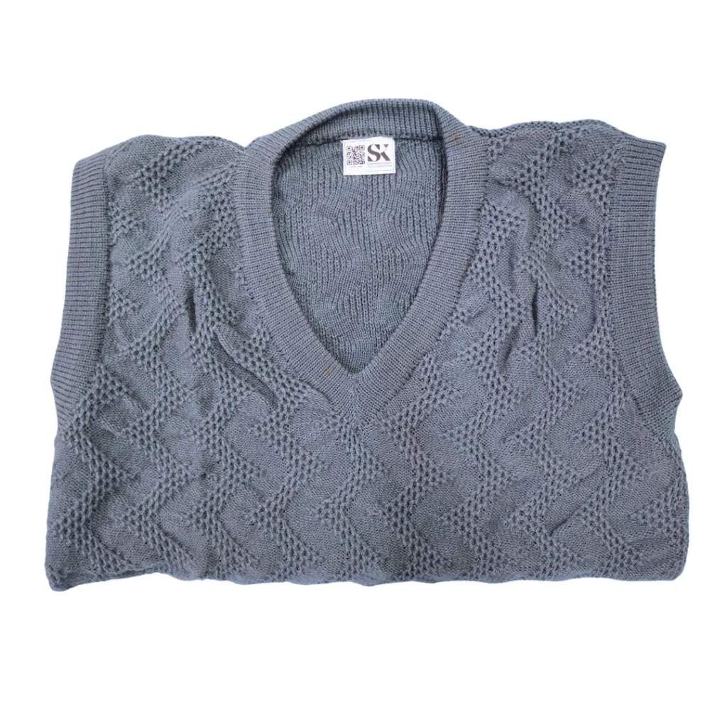 Solid Grey V-Neck Half Sleeve Vertical V Checkered Pattern Cotton Wool Sweater for Men - View 7 of 8 - Premium wool sweater
