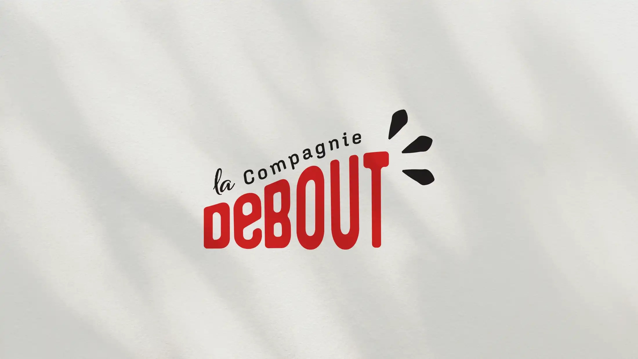 Logo pour la compagnie de théâtre Debout