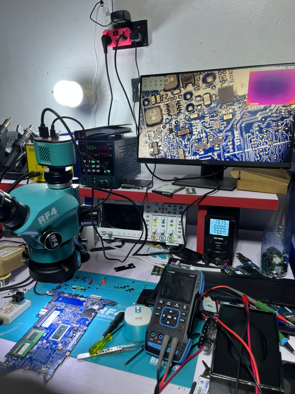 Adroitt repair bench