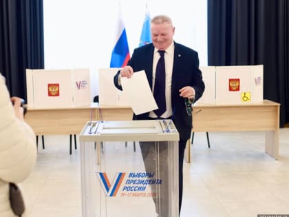 Вице-спикер Псковского областного Собрания Игорь Дитрих проголосовал в Родине