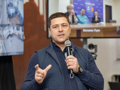 Важные обсуждения: Глава региона встретился с сенаторами