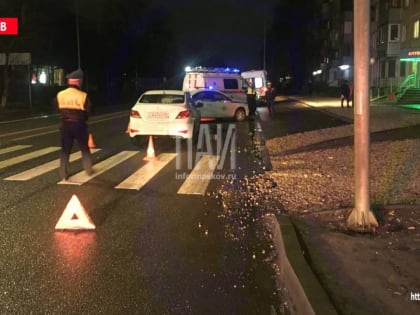 Пешеход госпитализирован из-за наезда автомобиля в Пскове