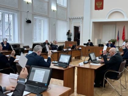 Состоялось 24-е заседание Великолукской городской Думы