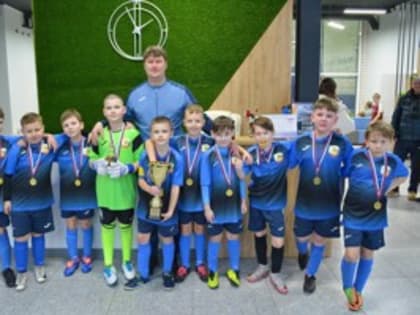 Юные спортсмены из Великих Лук стали обладателями Серебряного Кубка турнира по мини-футболу