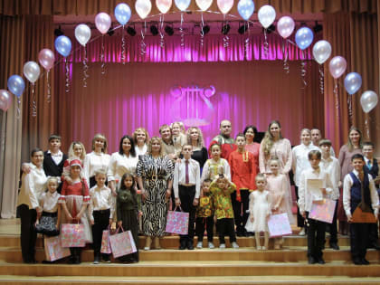 Концерт «Мамины глаза» в честь Дня матери