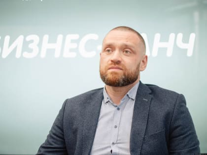 О нехватке кадров рассказал директор завода в Пскове