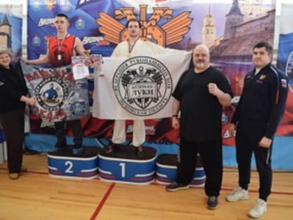 Великолукские спортсмены завоевали 14 медалей на соревнованиях по рукопашному бою в Пскове