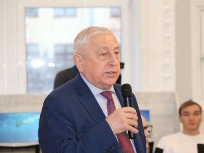 Кандидат в Президенты от КПРФ Николай Харитонов завершил рабочую поездку в Хабаровский край посещением Дальневосточного государственного университета путей сообщения