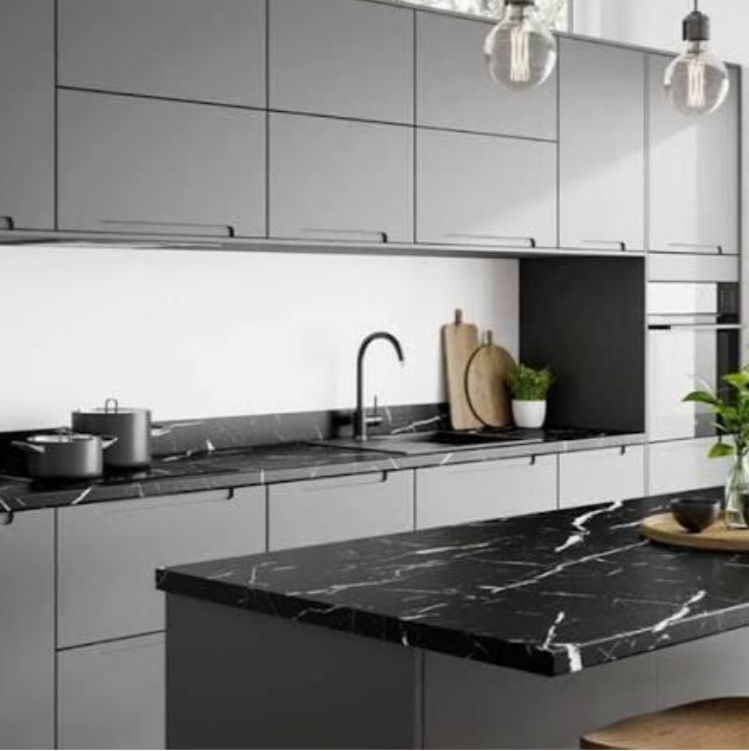 Cuisine Moderne au Marbre Noir Marquina - Marbre Noir Marquina poli, veiné blanc