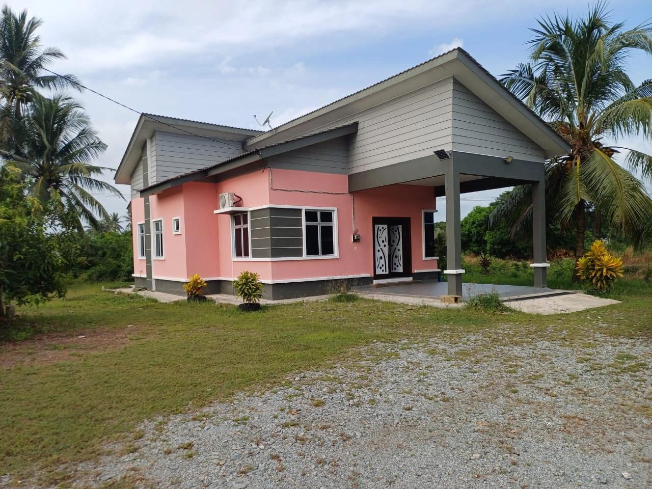 Exterior Homestay Kak Zah