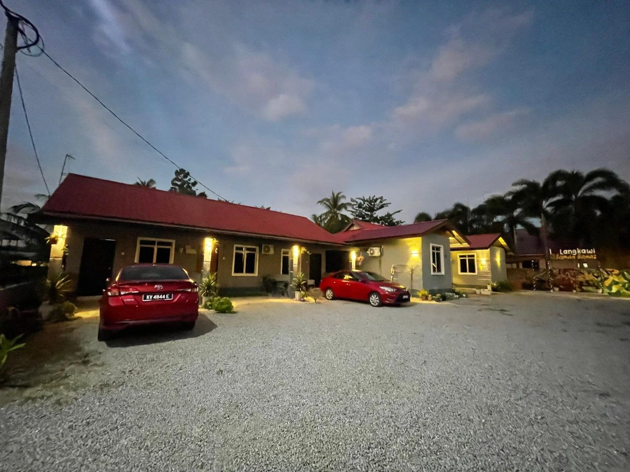 Kawasan Luar Laman Hanaz 3
