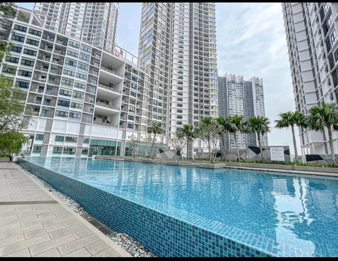 Ruang tamu Elyz Wonderland Penthouse view I-City