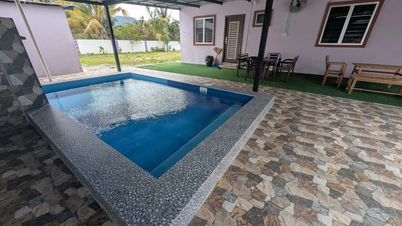 Kawasan Private Pool Teratak Safiyyah