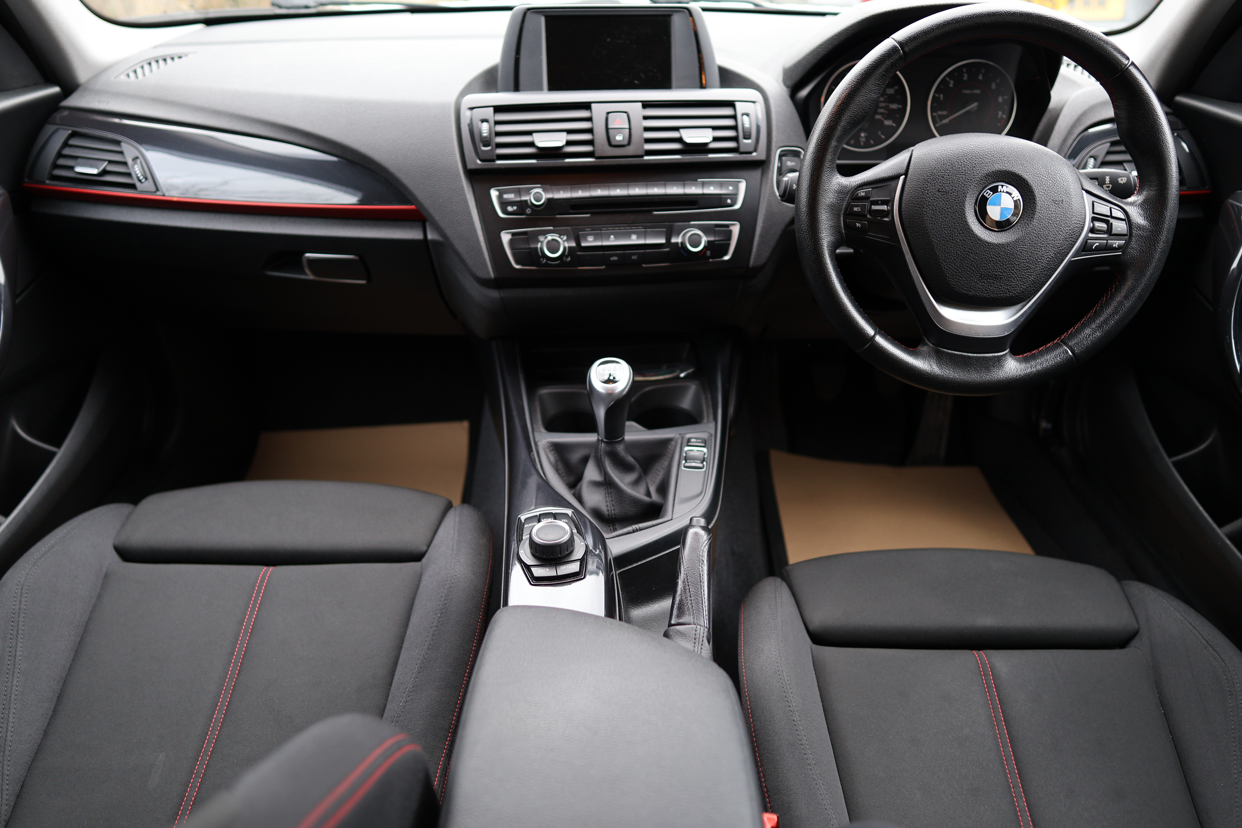 2014 BMW 1 Series thumbnail 9