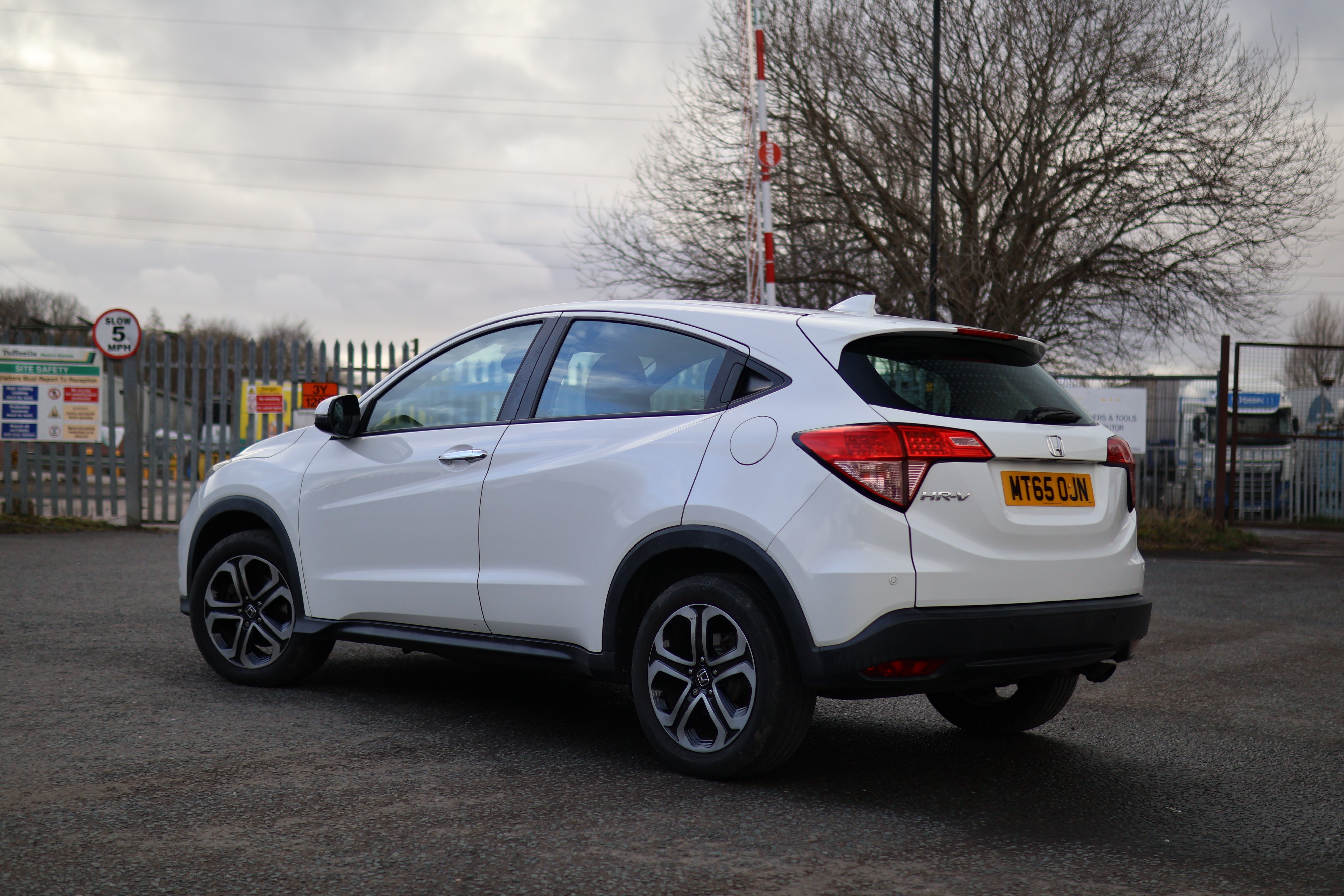 2015 Honda HR-V thumbnail 5