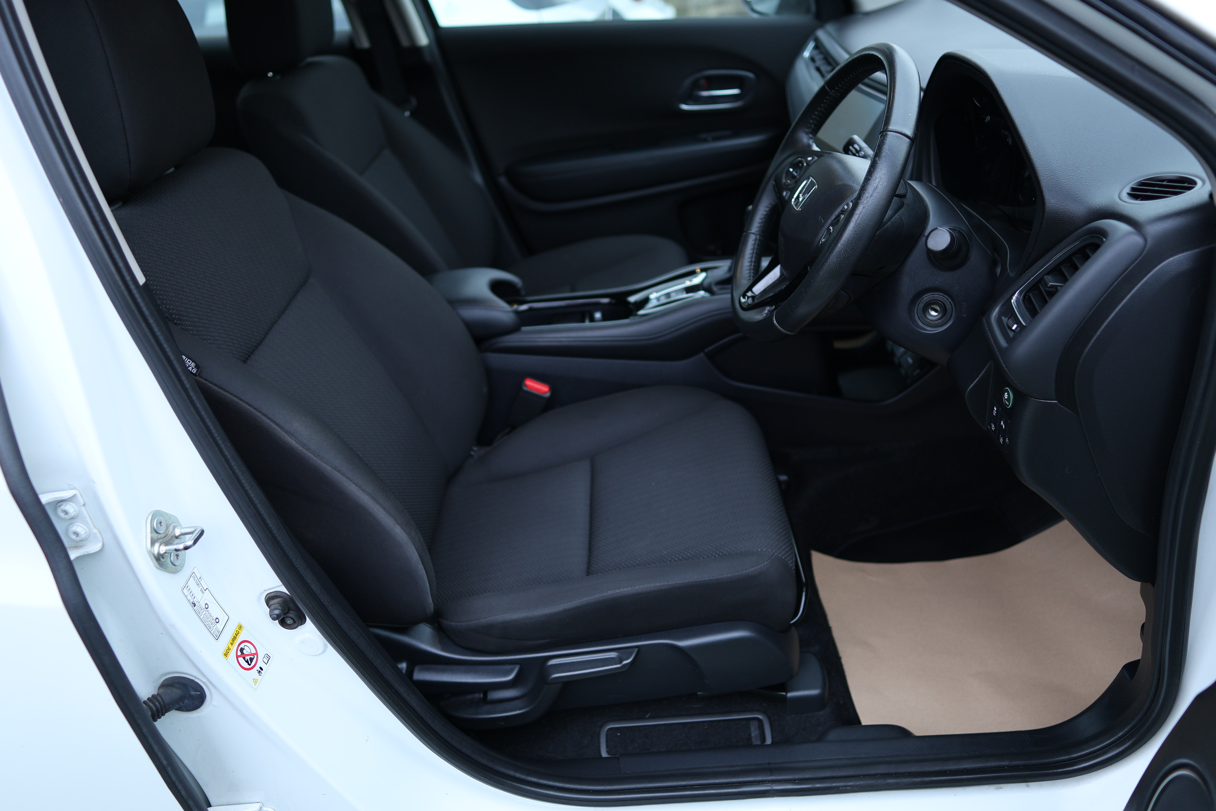 2015 Honda HR-V thumbnail 11