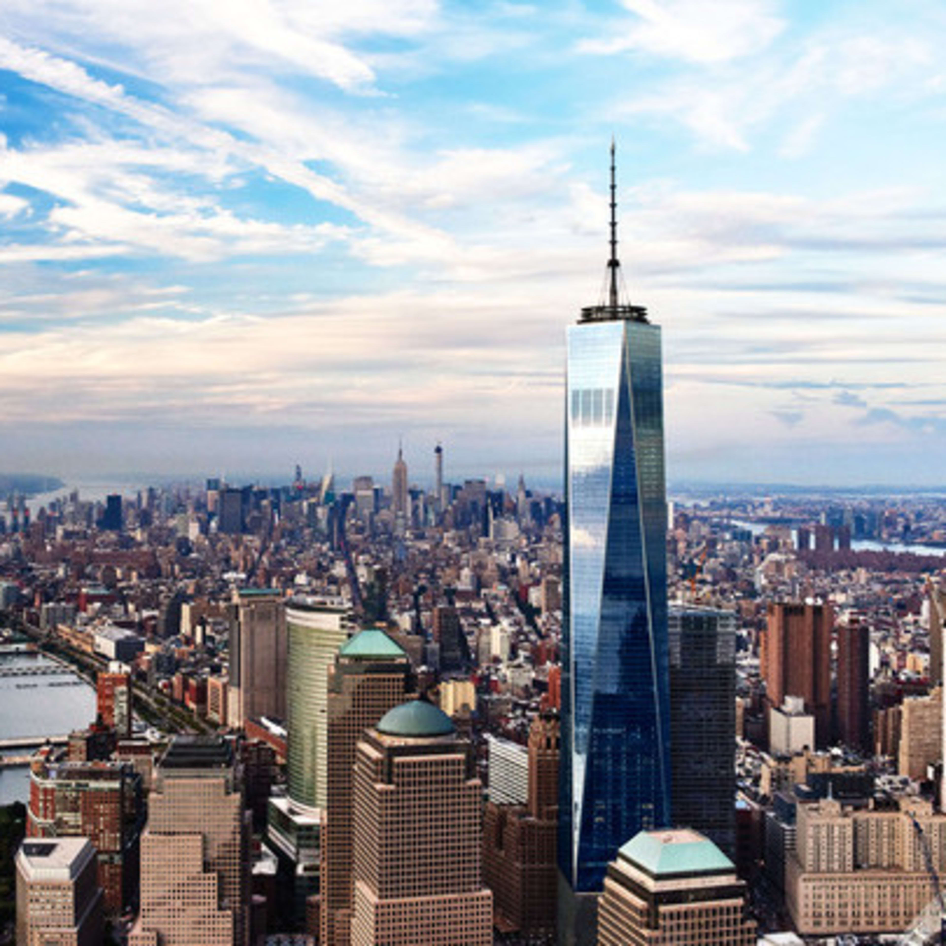 Manhattan skyline with the One World Trade Center in the foreground