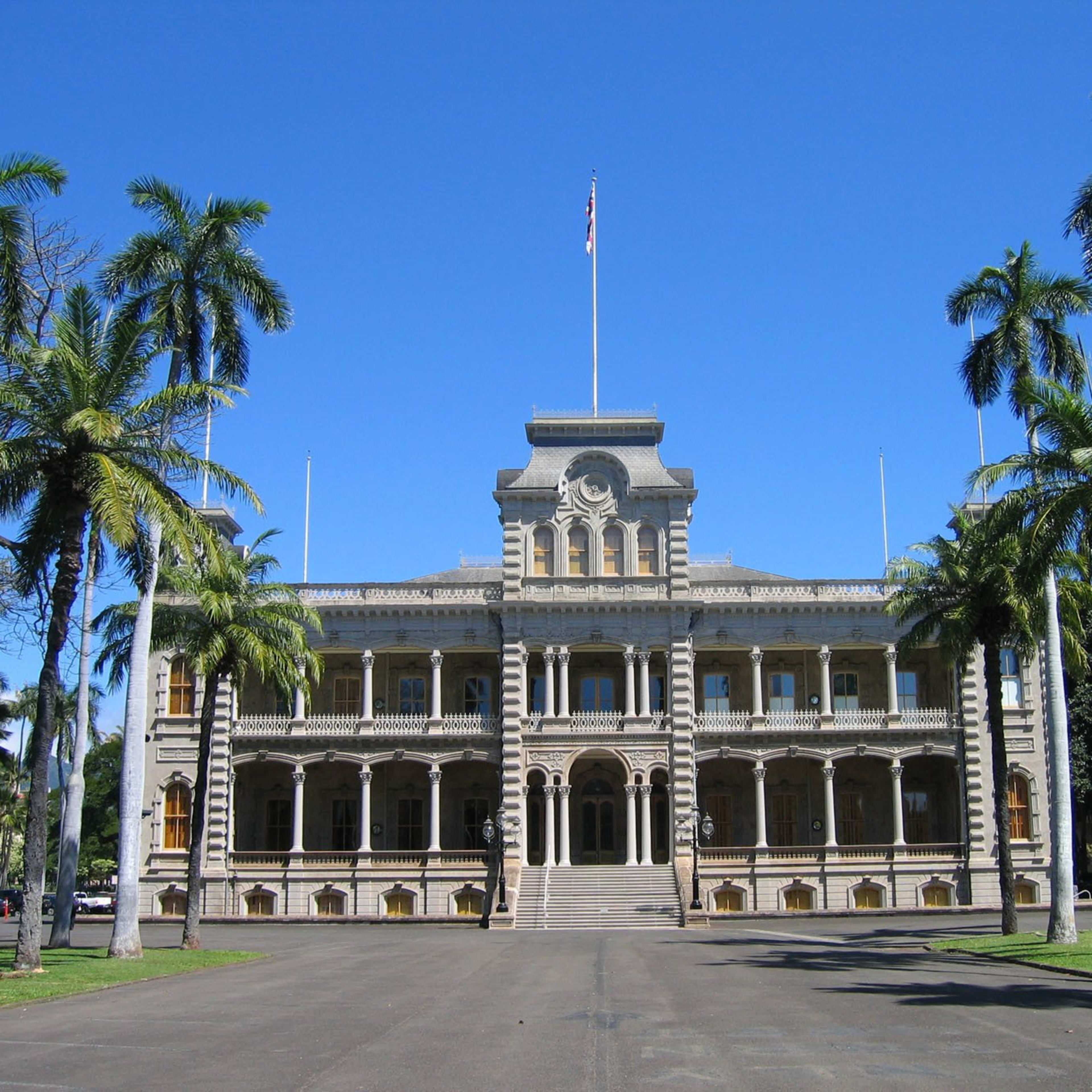 Iolani Palace exterior