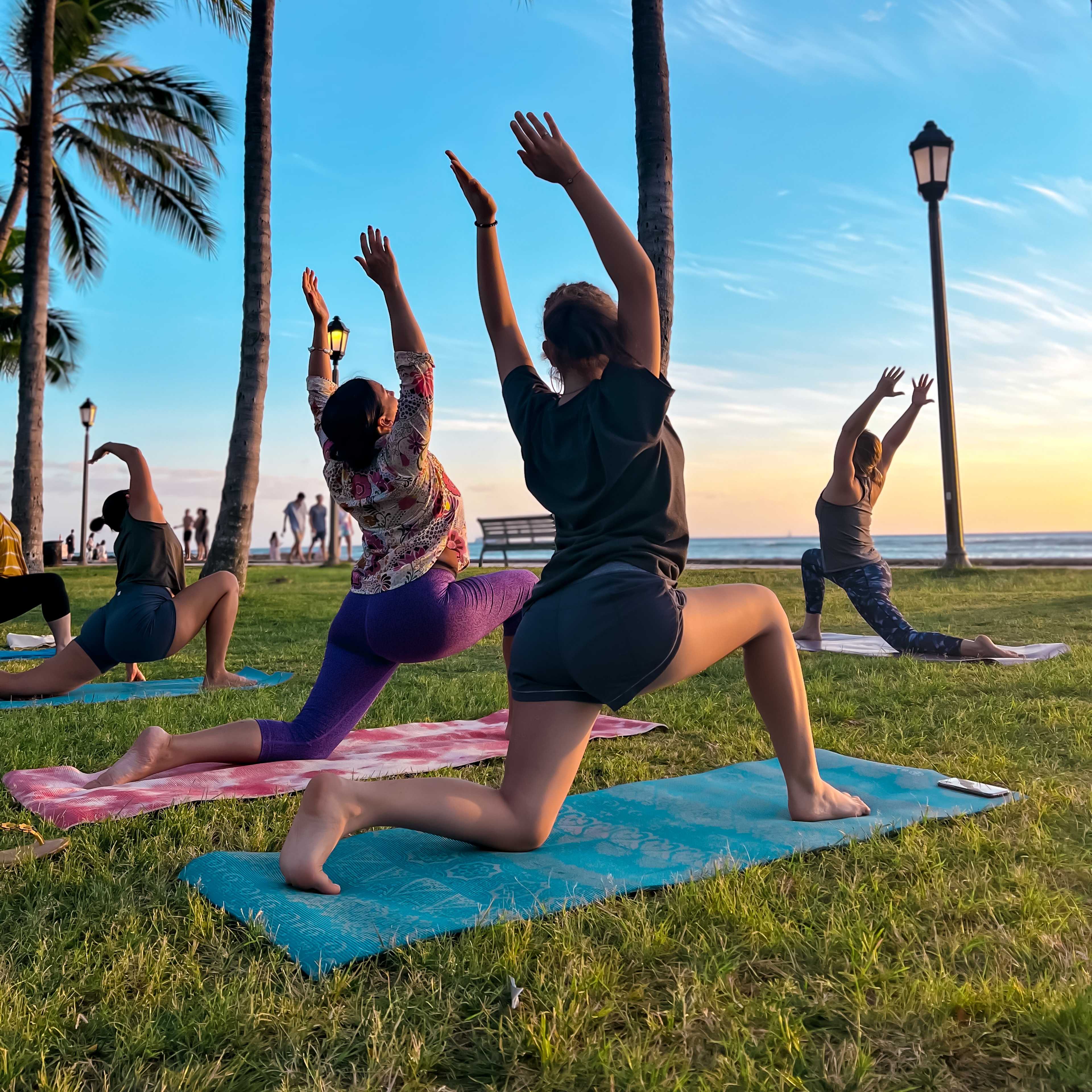 Waikiki: Sunset Beach Yoga, Oahu.