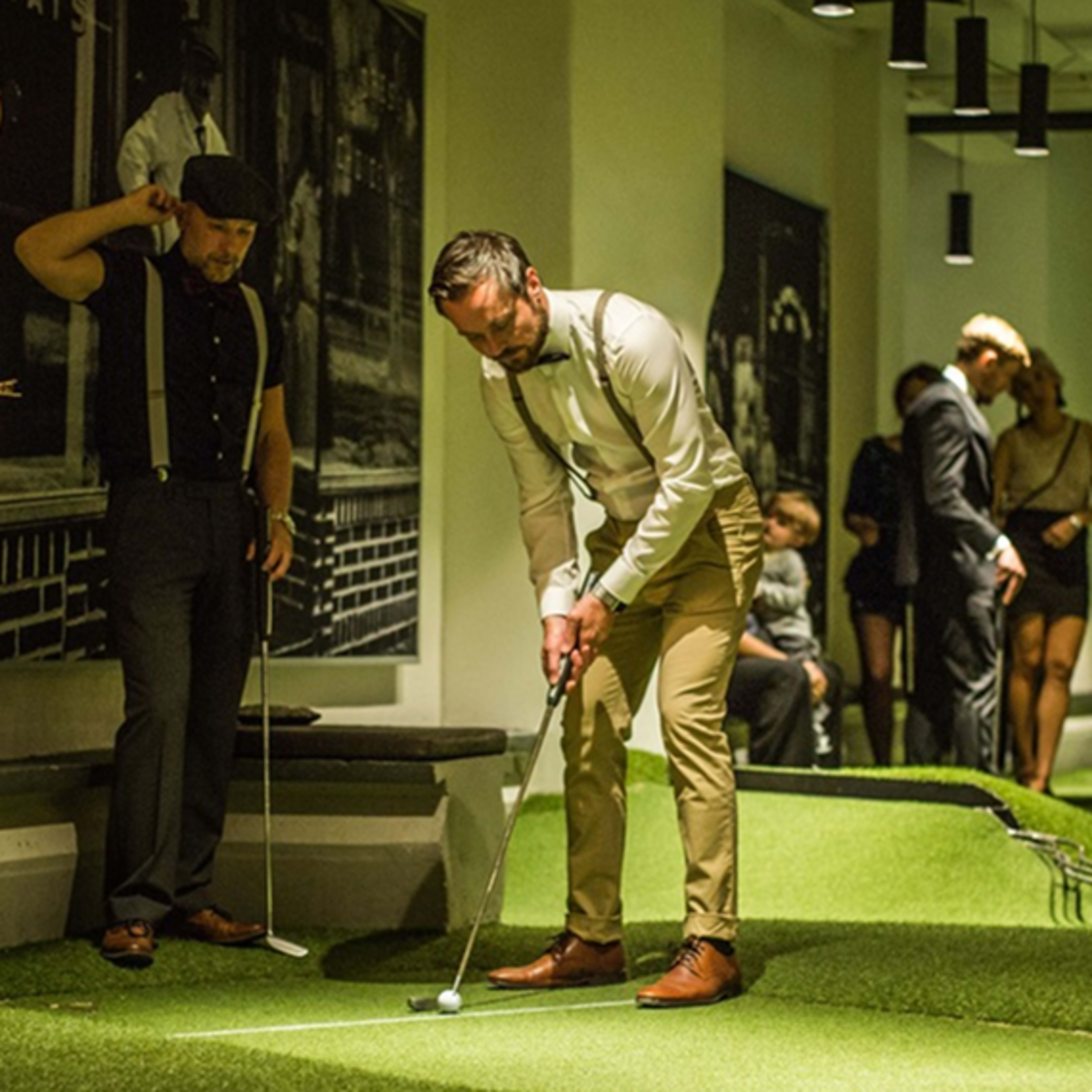 Swing: bar de minigolf