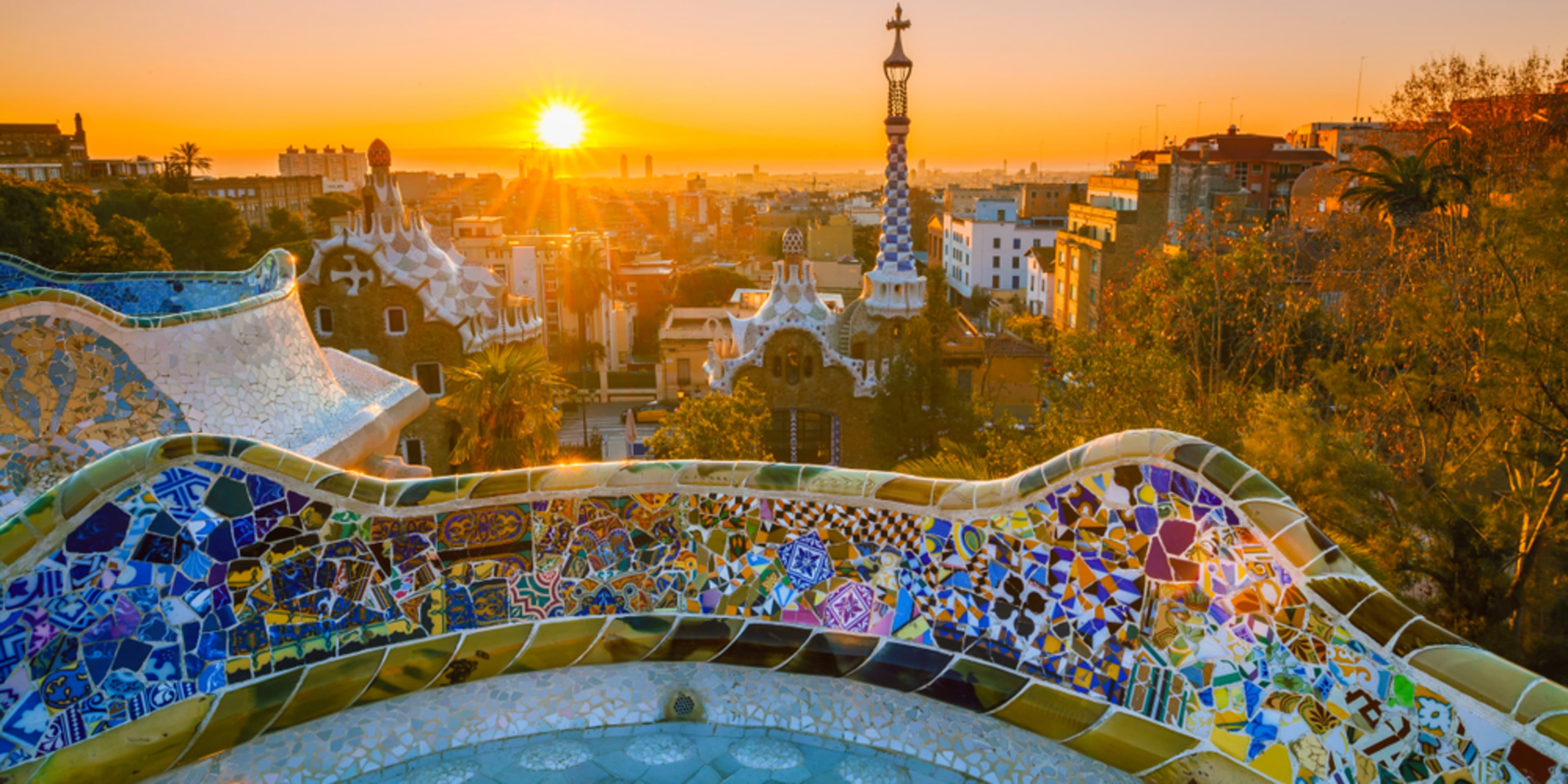 Vista de Barcelona desde el Parque Güell. Viajar de Madrid a Barcelona