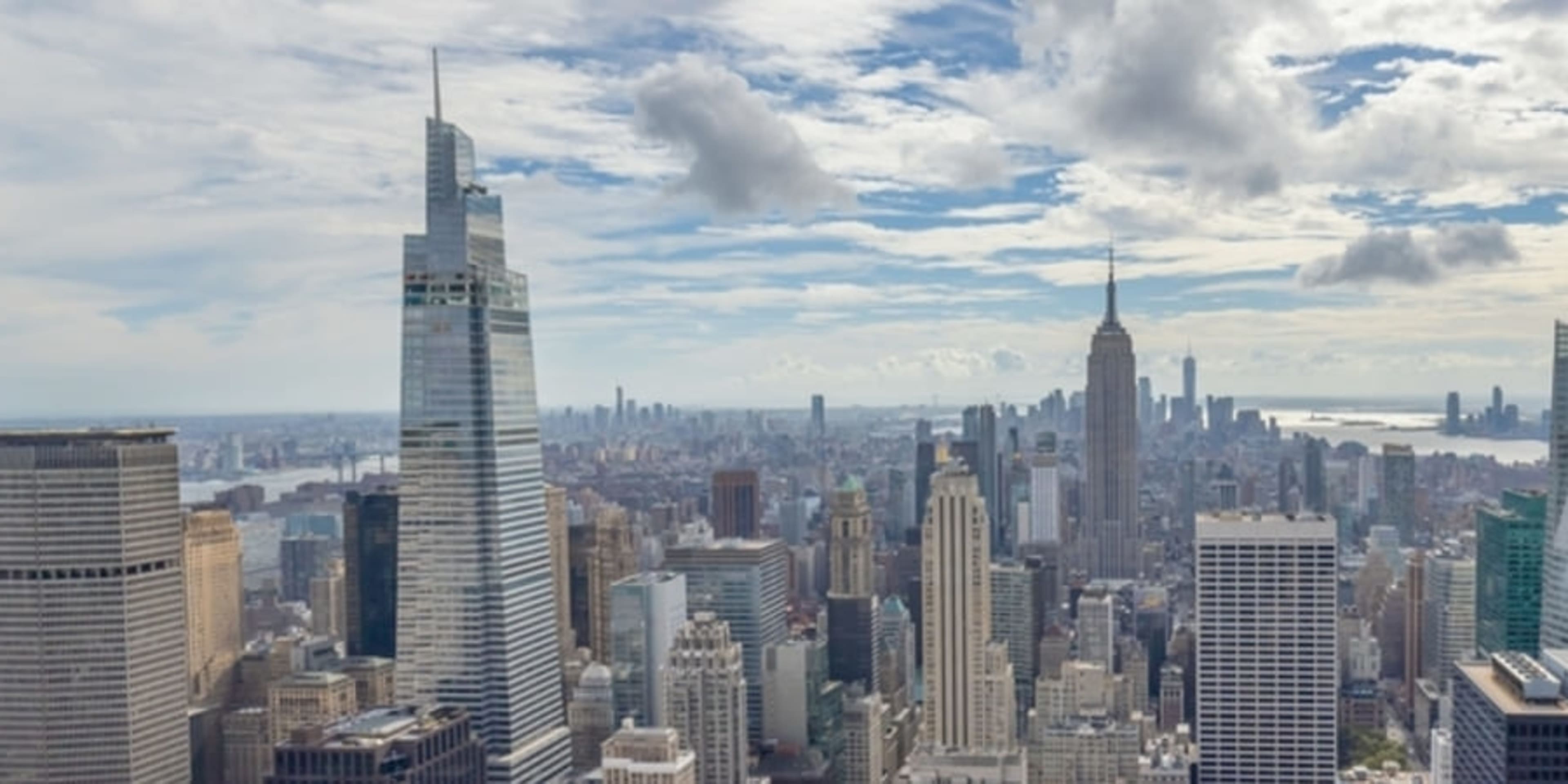 Manhattan's skyline with both the Empire State Building and One Vanderbilt in view.