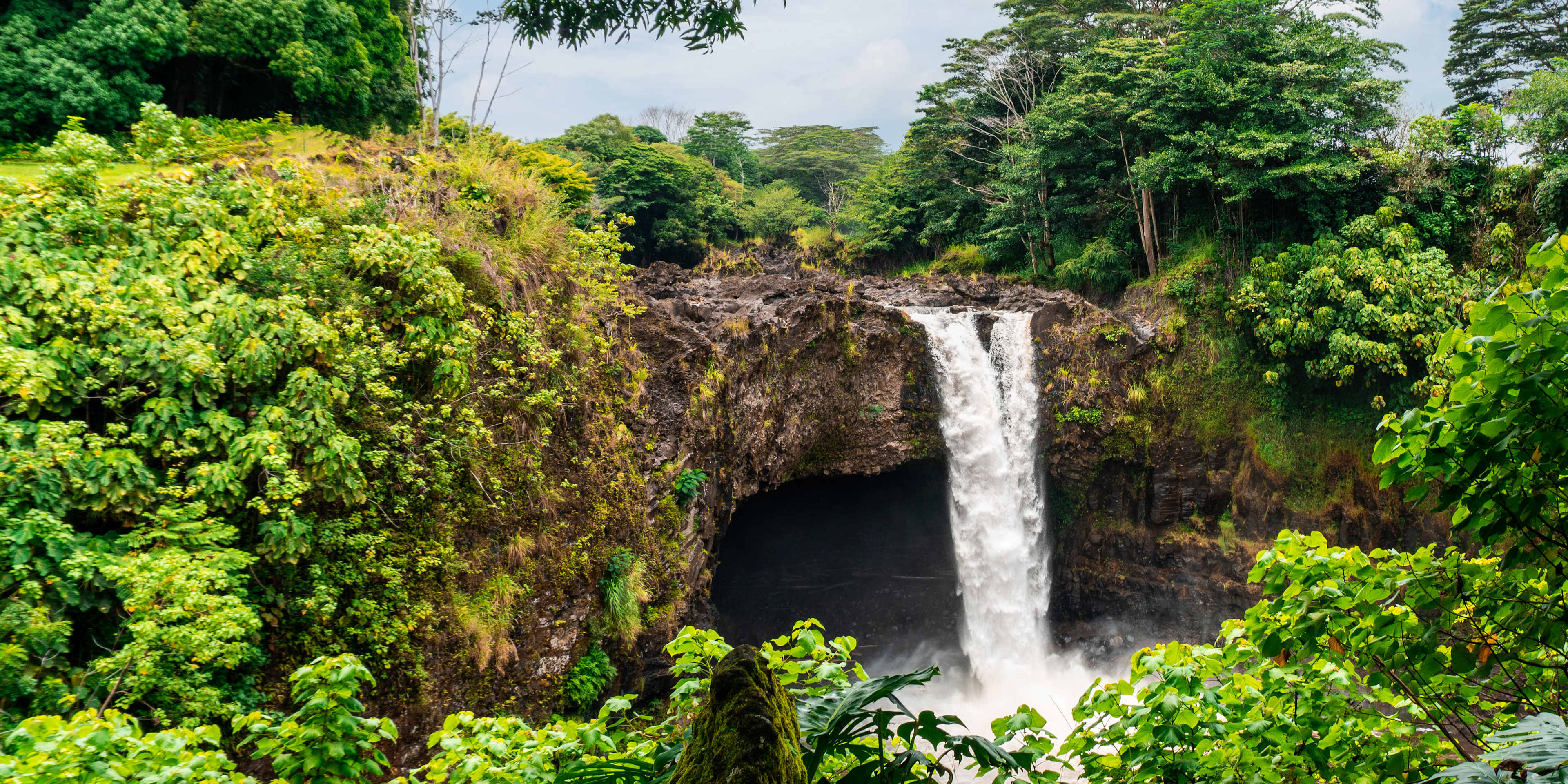 waterfall in hawaii
