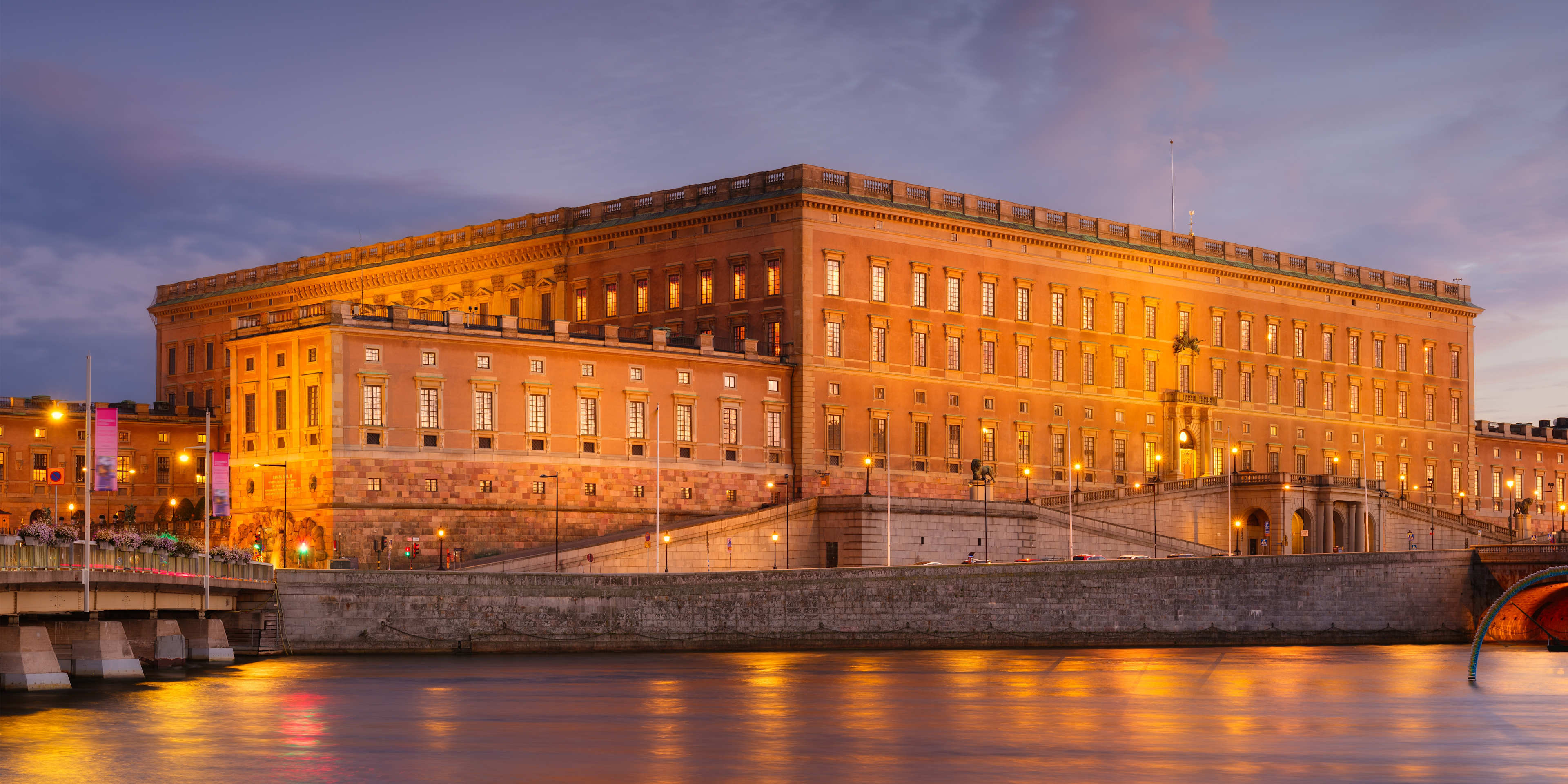 the royal palace in stockholm
