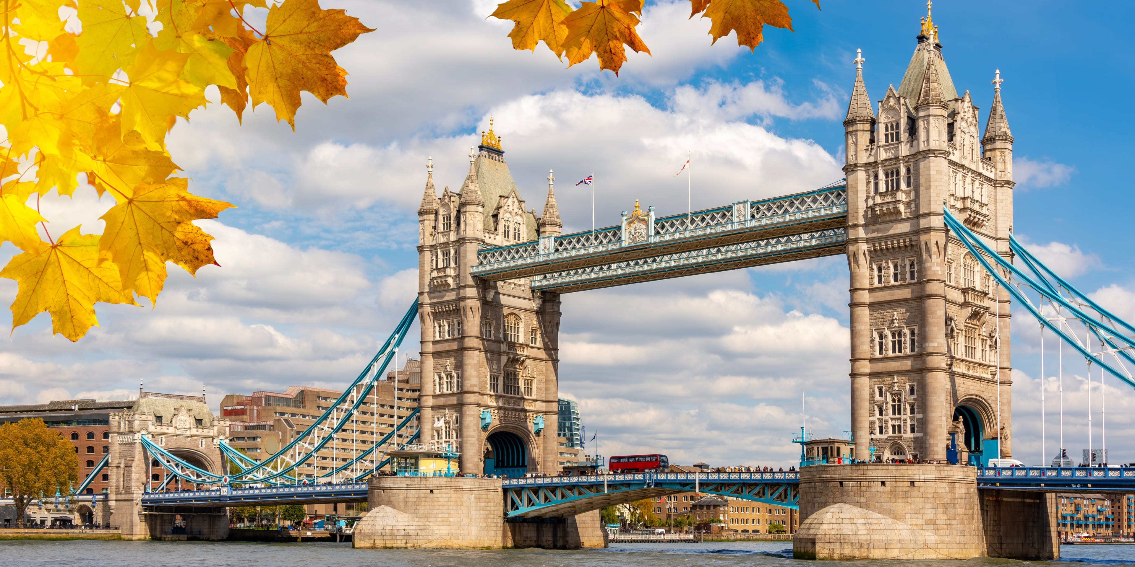 tower-bridge-over-thames-river-autumn