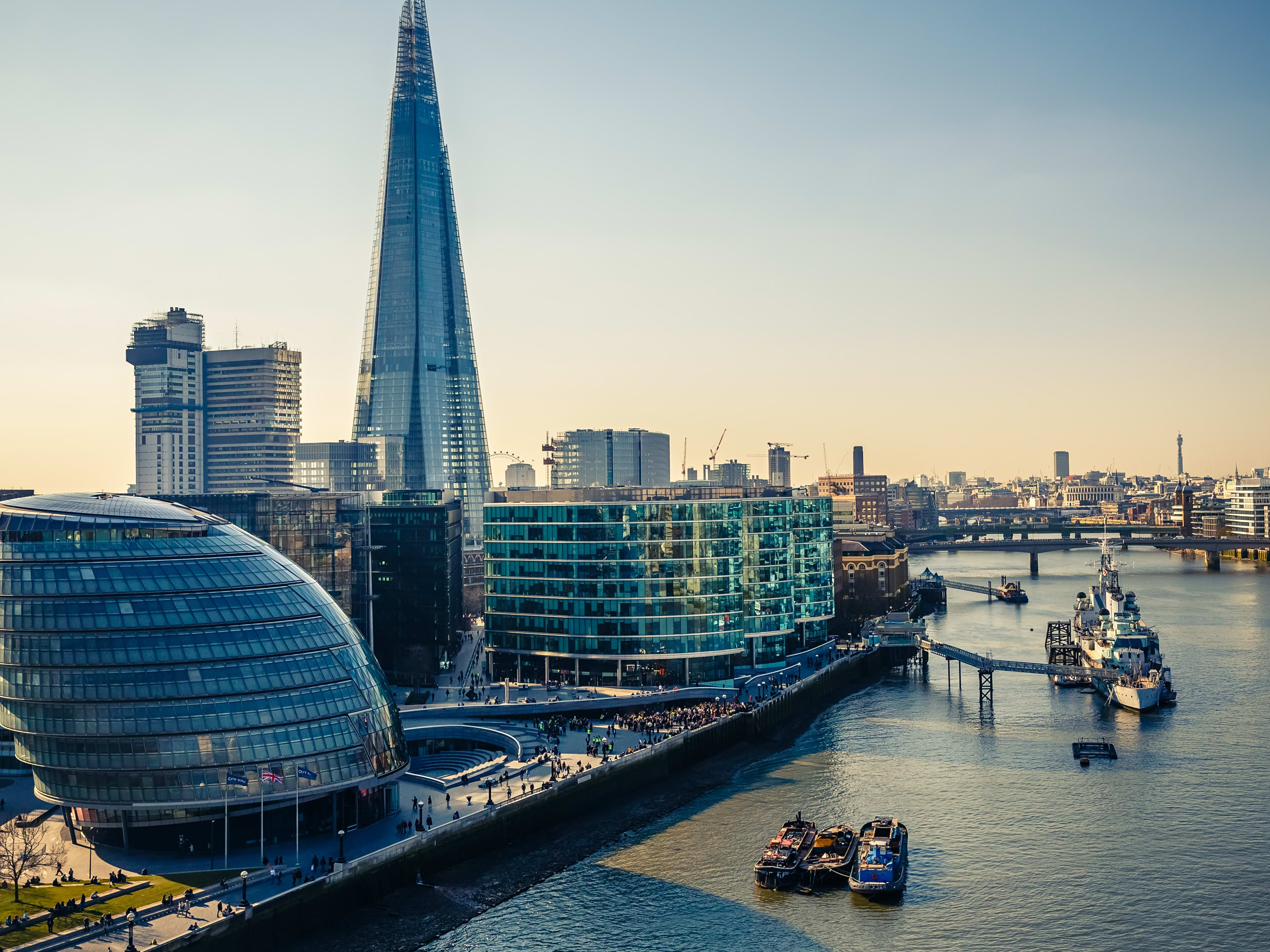 Stunning Stays Near The Shard: Discover Top Hotels 