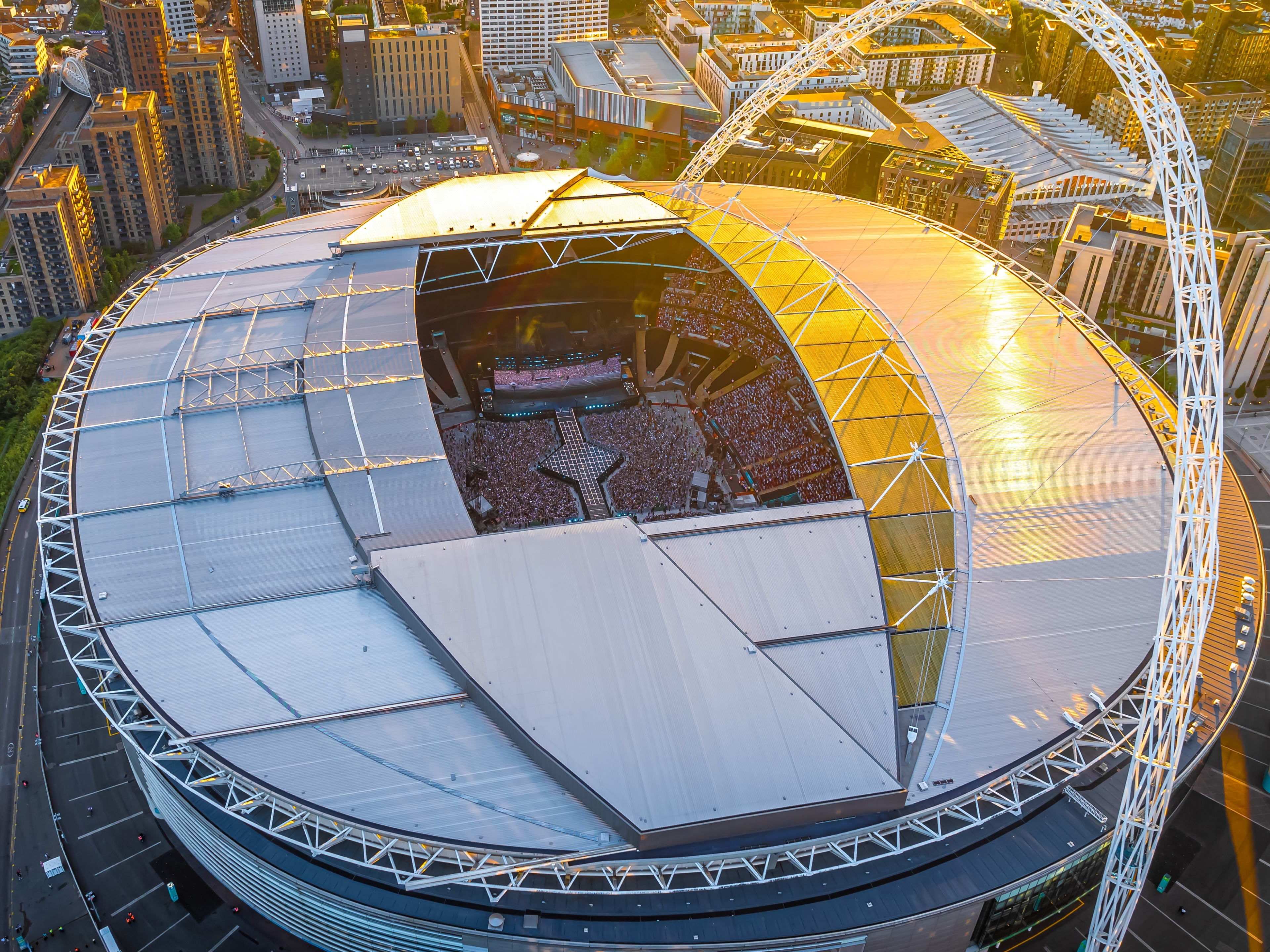 웸블리 vs 첼시 FC 스타디움 투어 비교