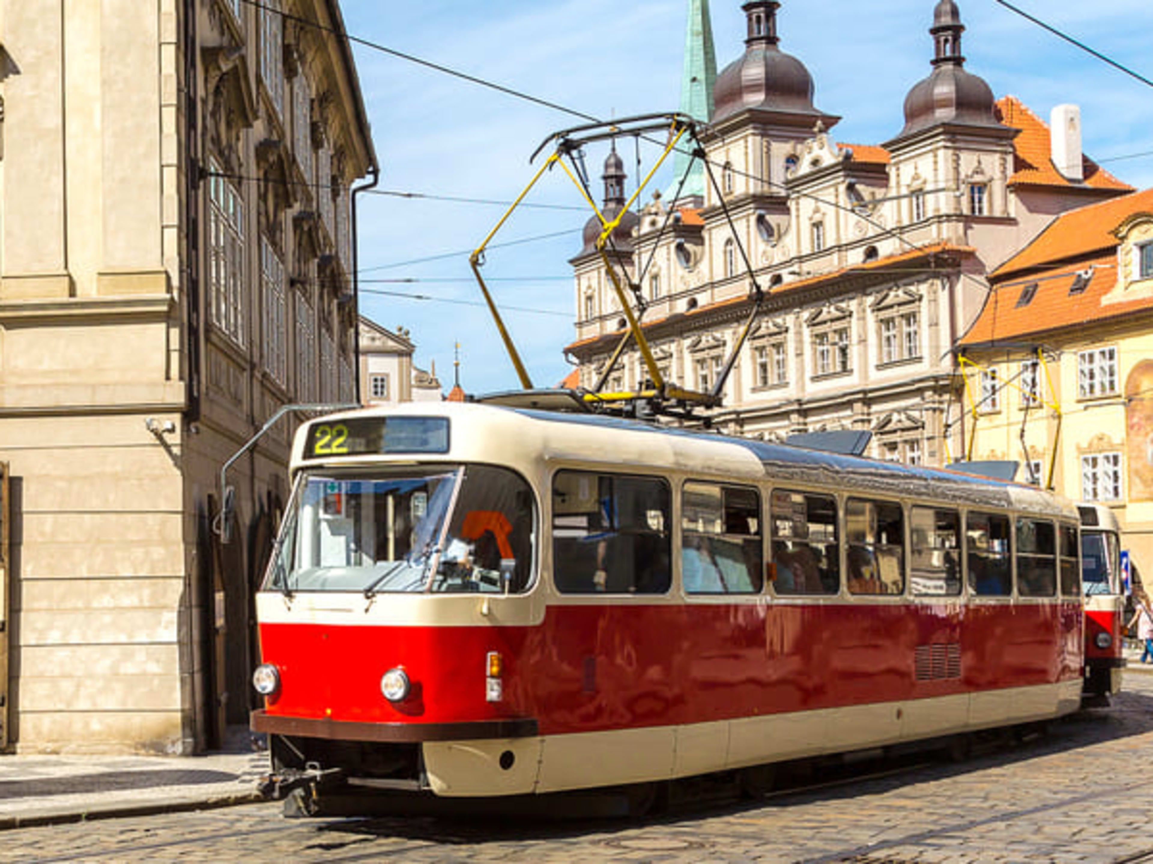 Straßenbahn Öffentliche Verkehrsmittel in Prag