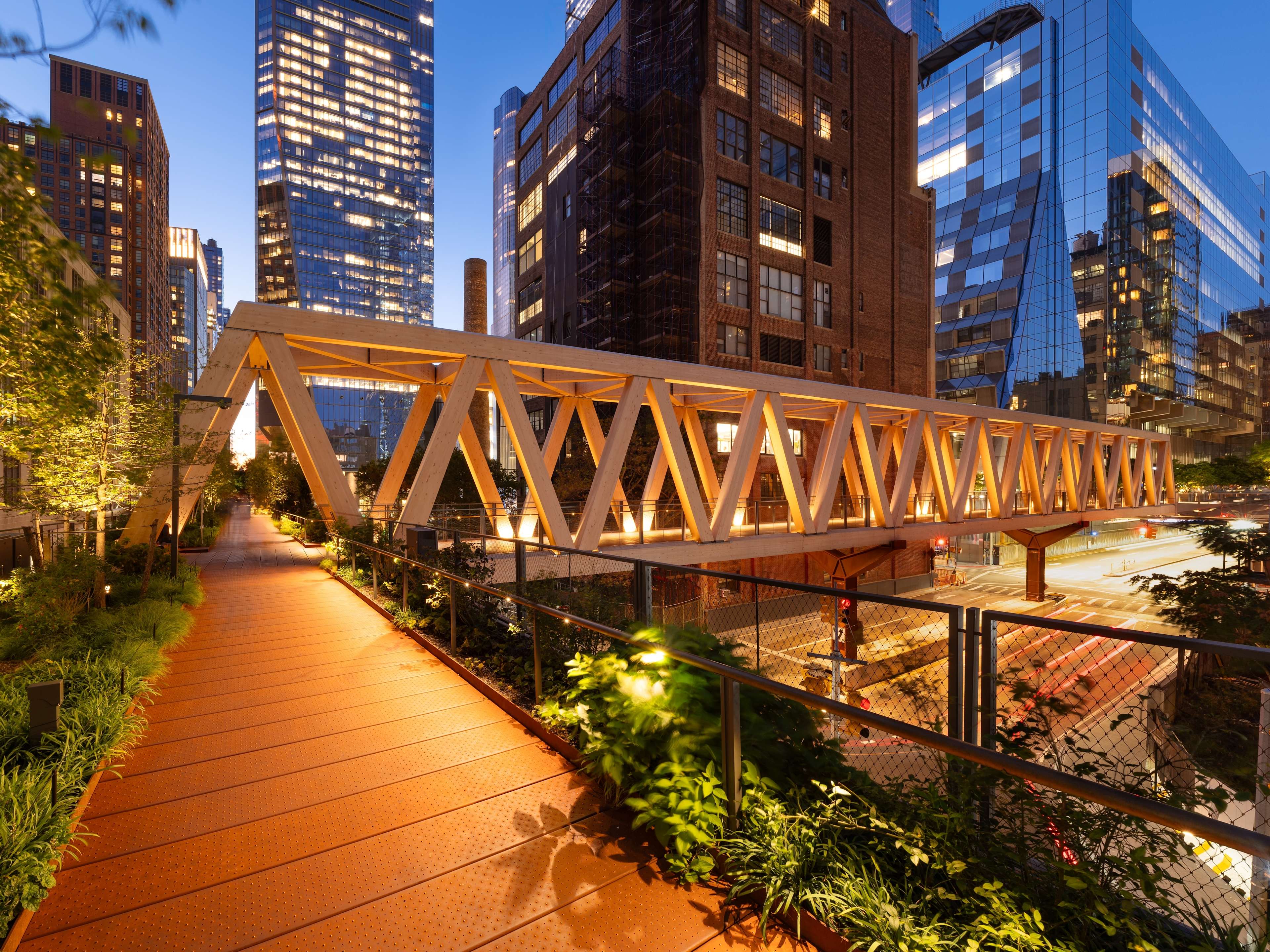 the high line at dusk in nyc