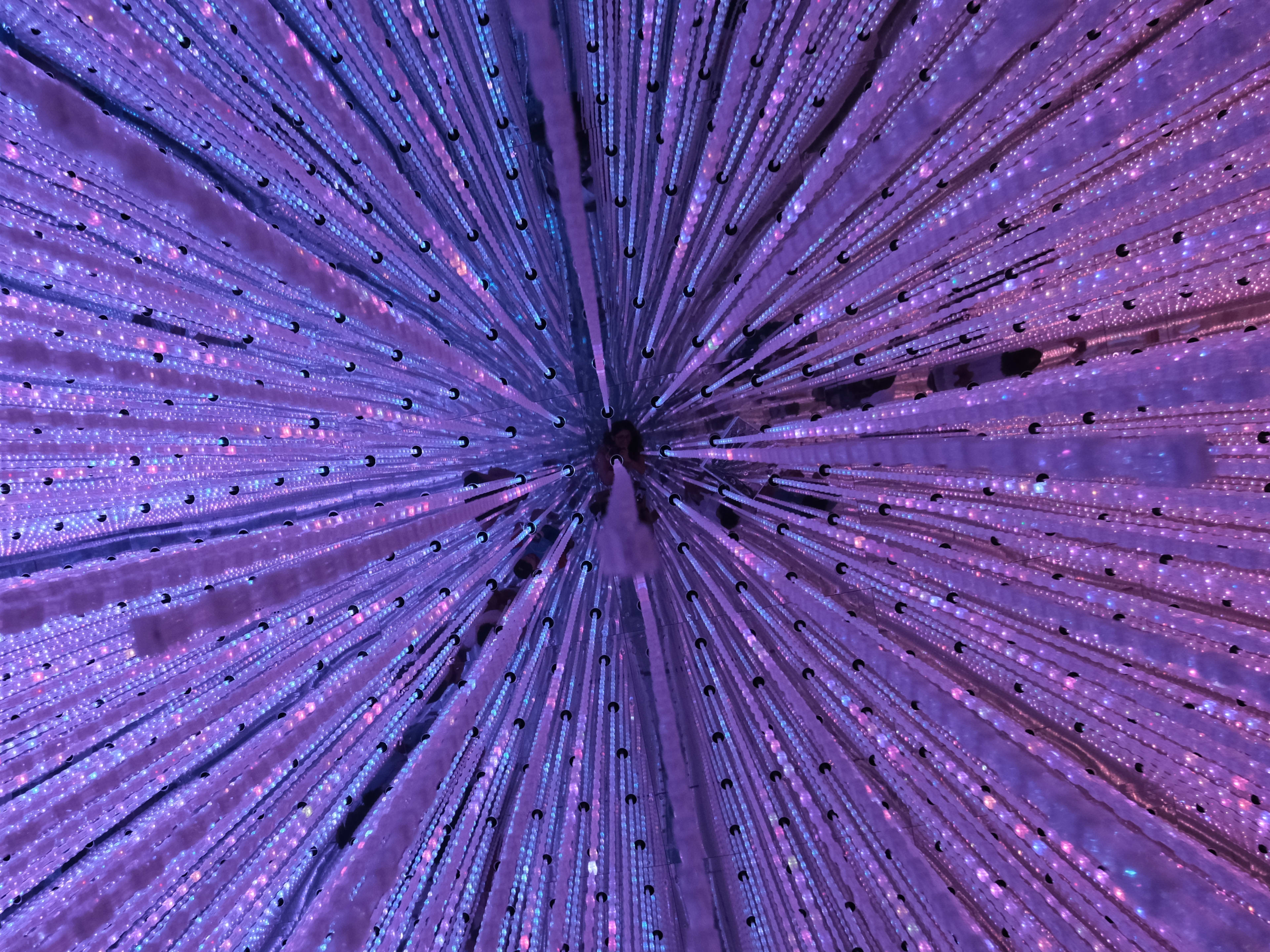 Light and Mirror Illusion