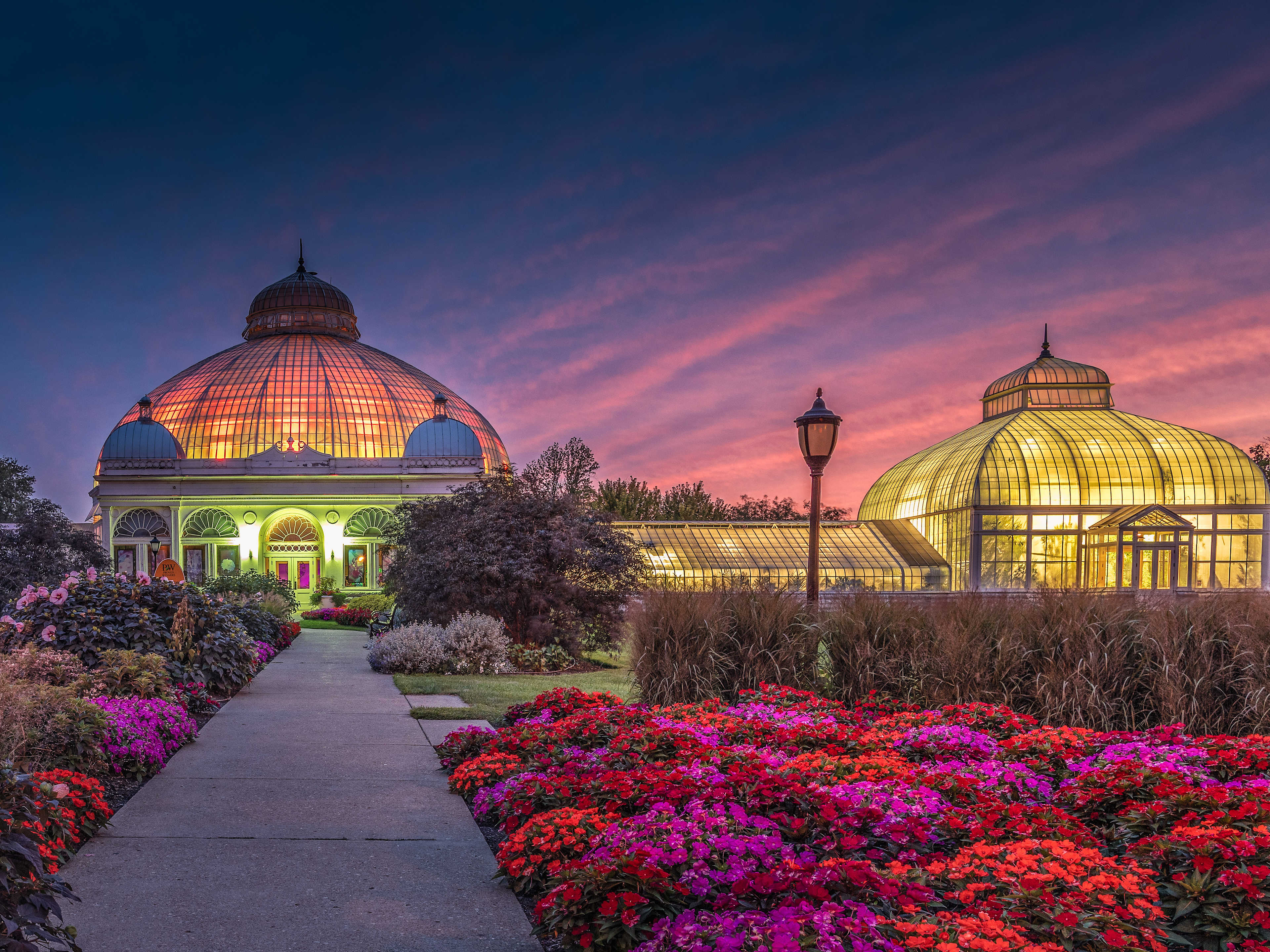 new york botanical garden at dusk